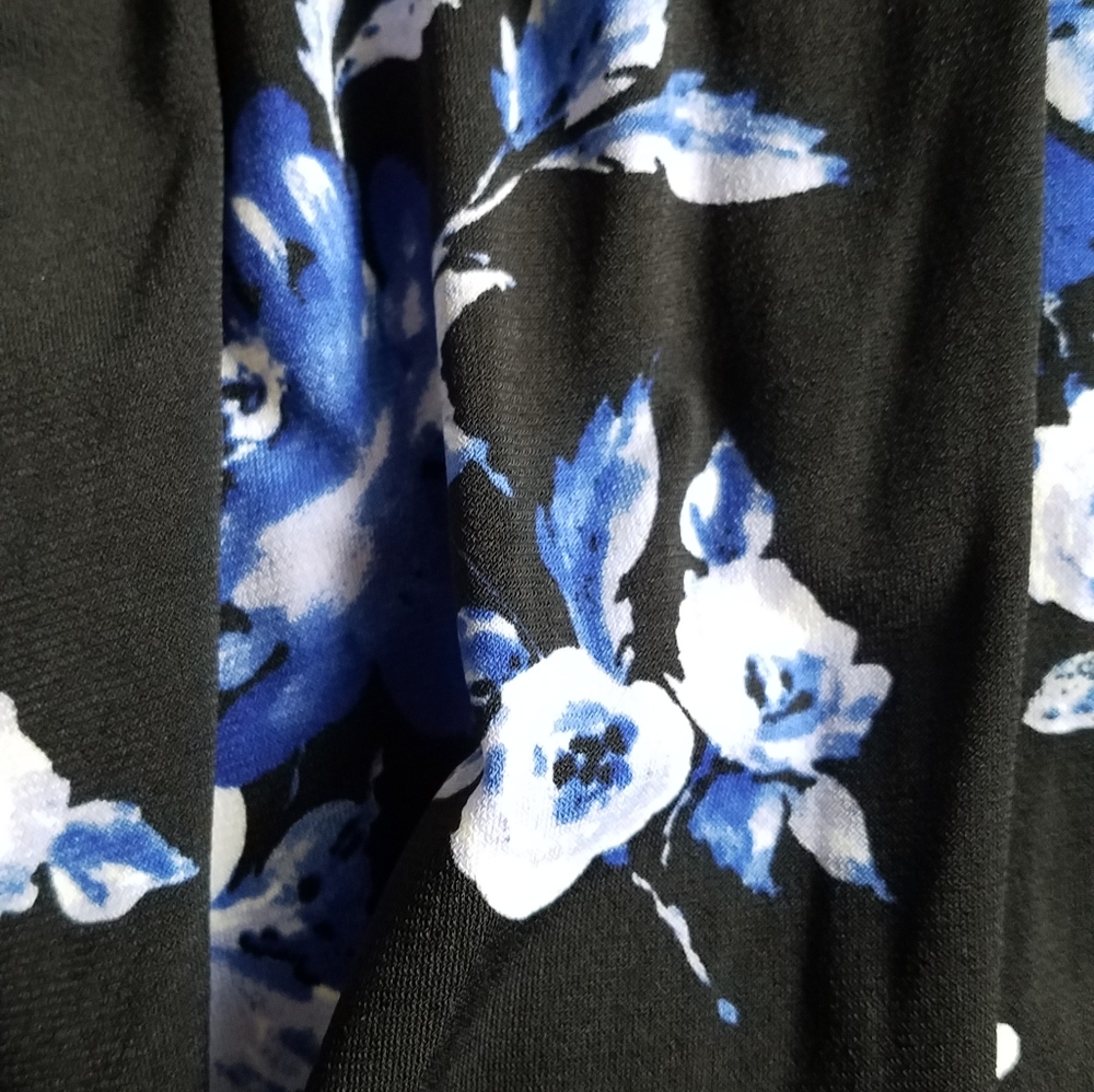 🆕️Torrid Floral Print Cinched Front Babydoll Top - Picture 3 of 9